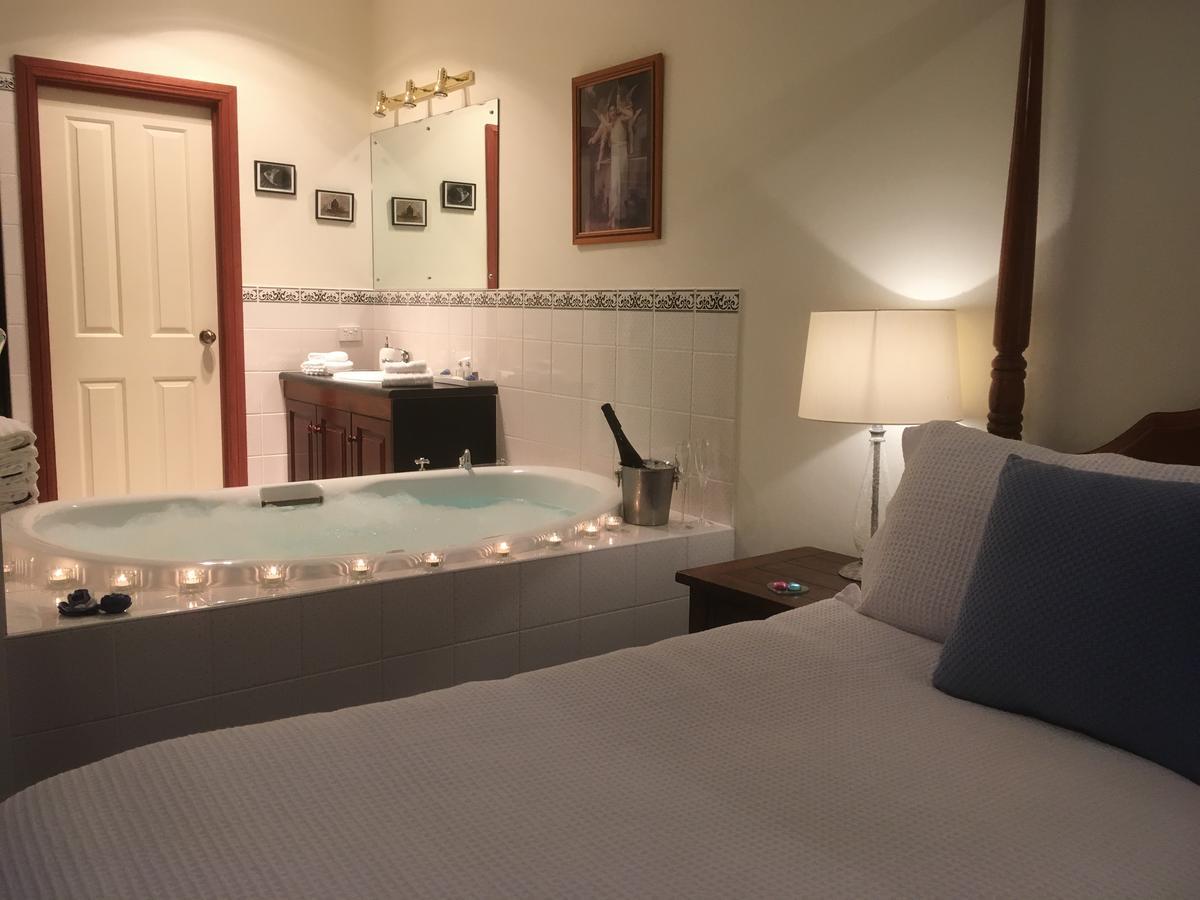 Wine And Roses Bed And Breakfast Аделаида Экстерьер фото