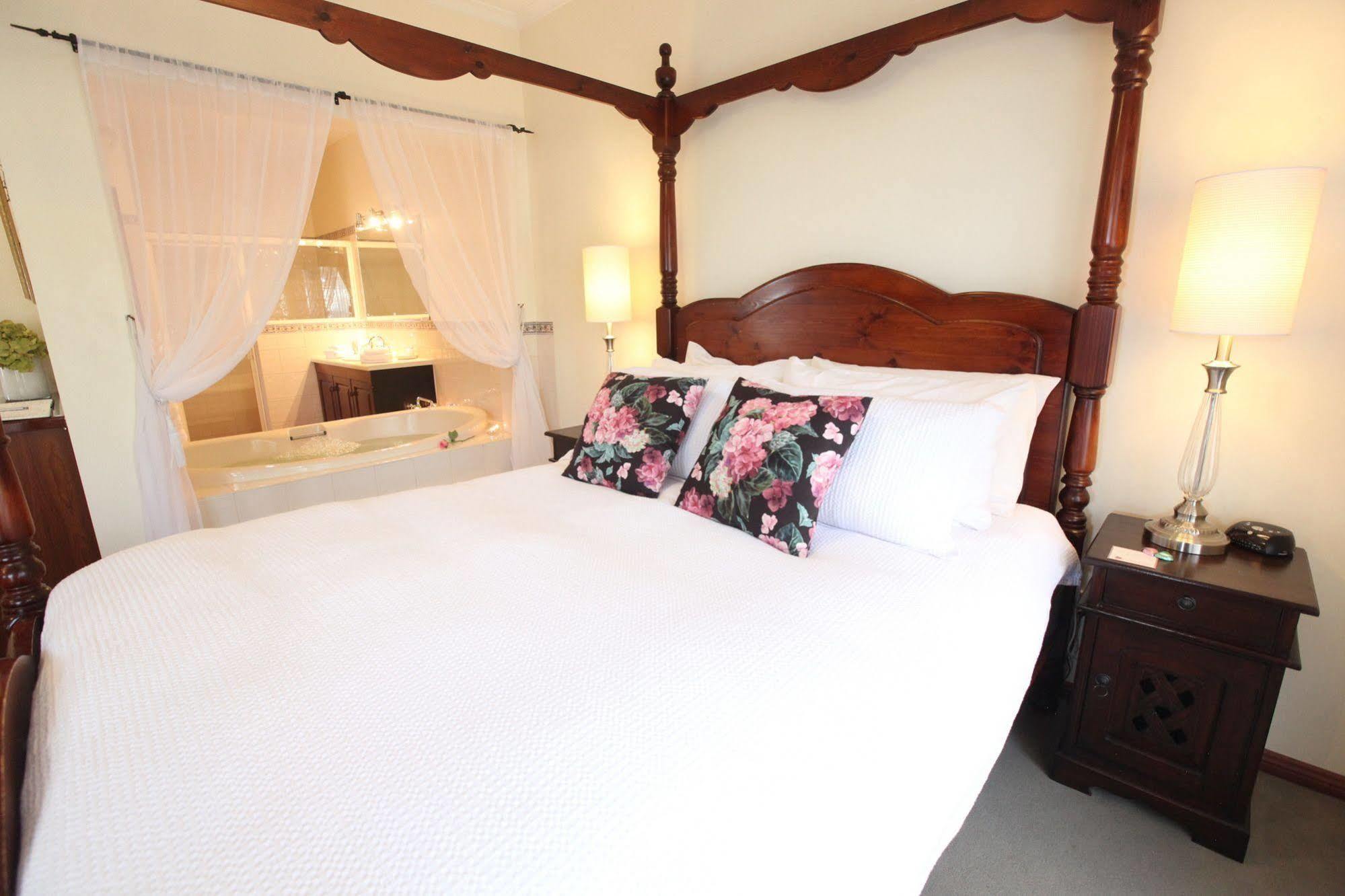 Wine And Roses Bed And Breakfast Аделаида Экстерьер фото